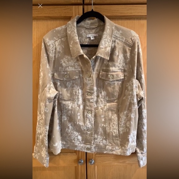 Isaac Mizrahi Live! Tan White Floral Cotton Blend Jacket Womens size 26 - Picture 2 of 10